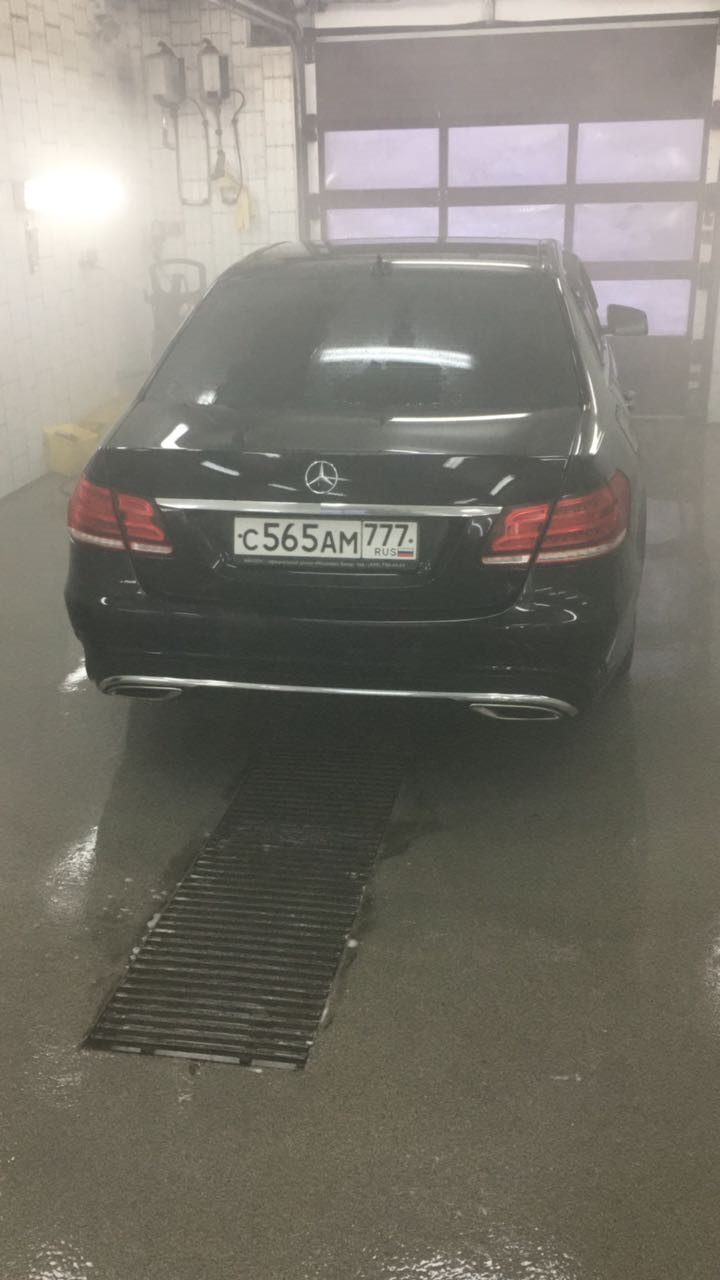 Фото в бортжурнале Mercedes-Benz E-Class (W212)