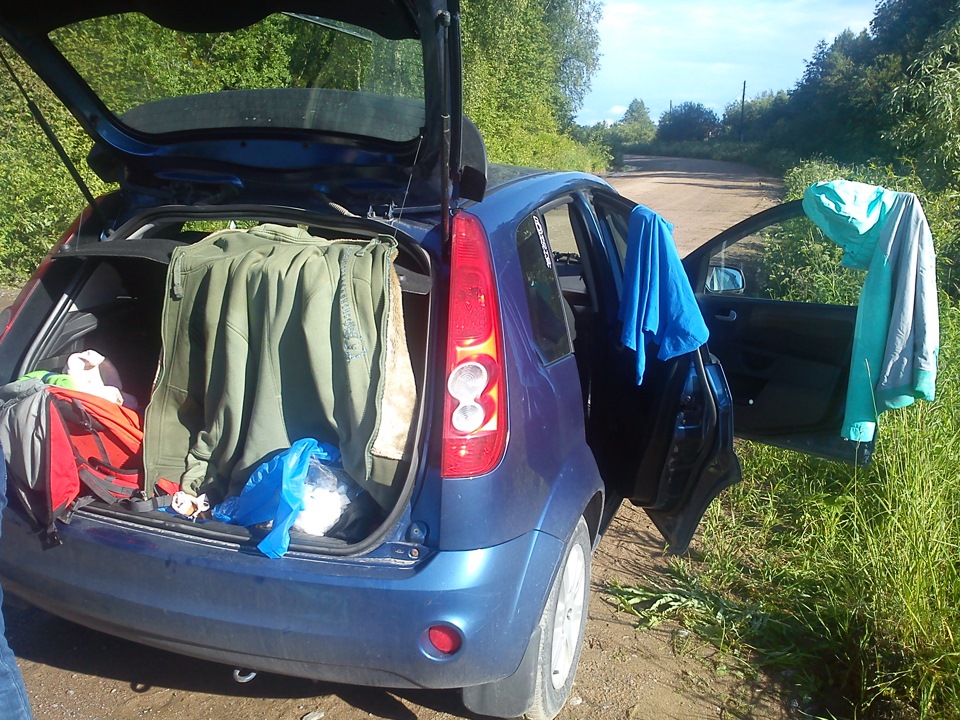 Отдых в Карелии с друзьями. — Ford Fiesta (Mk V)