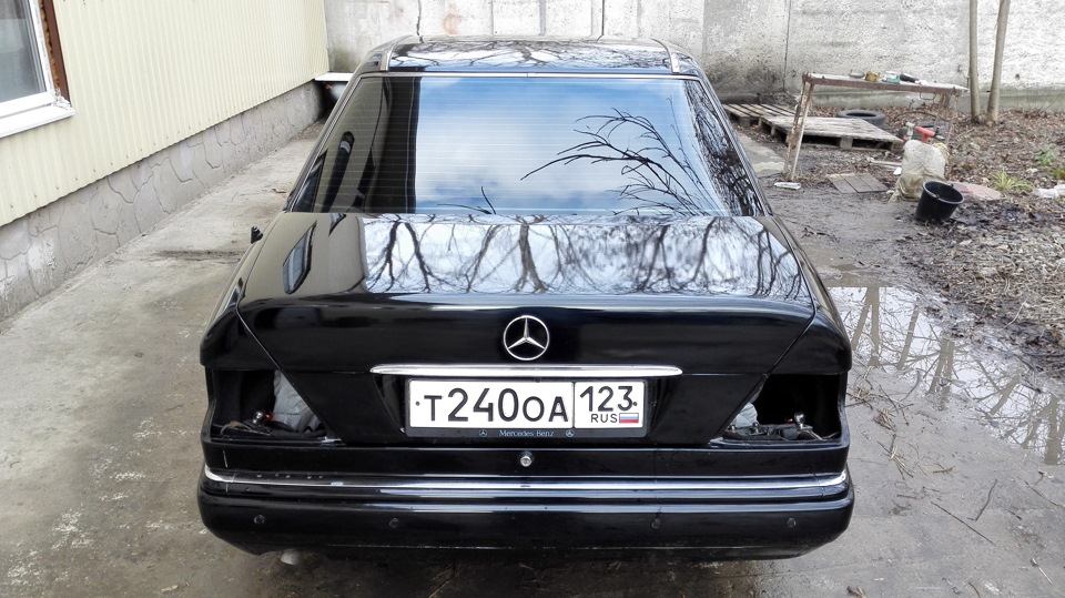 Фото в бортжурнале Mercedes-Benz E-Class (W124)