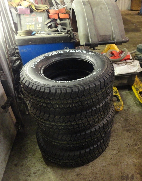 Marshal KL78 215/75/15 — Lada 4x4 3D