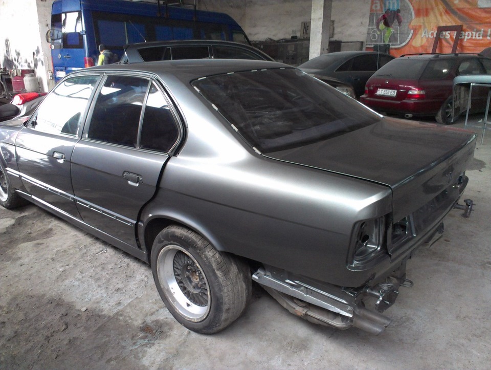 Фото в бортжурнале BMW 5 series (E34)
