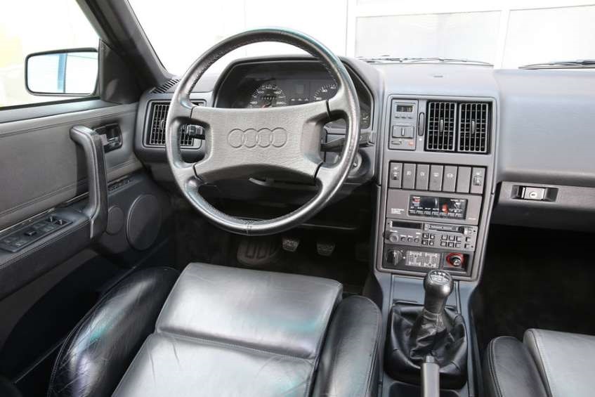 Фото в бортжурнале Audi 100 (C3)