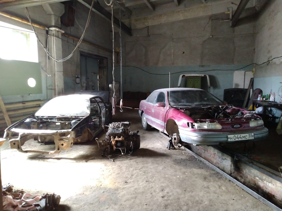 Фото в бортжурнале Ford Taurus (2G)