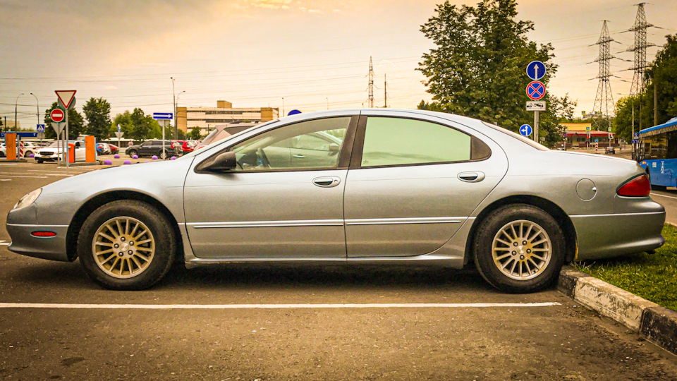 Chrysler Concorde American Azure