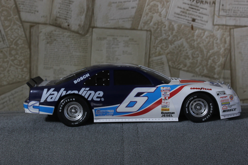 Ford Thunderbird Nascar Racing в масштабе 1/18 — Сообщество
