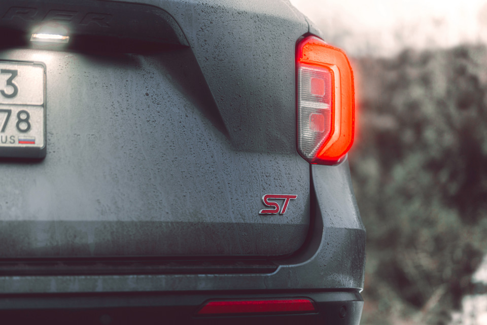 Фото в бортжурнале Ford Explorer (6G)