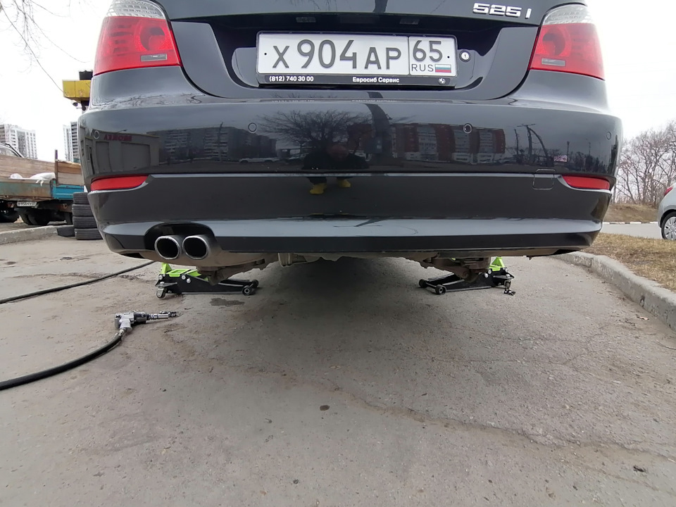 Фото в бортжурнале BMW 5 series (E60). Запчасти на фото: 904AP