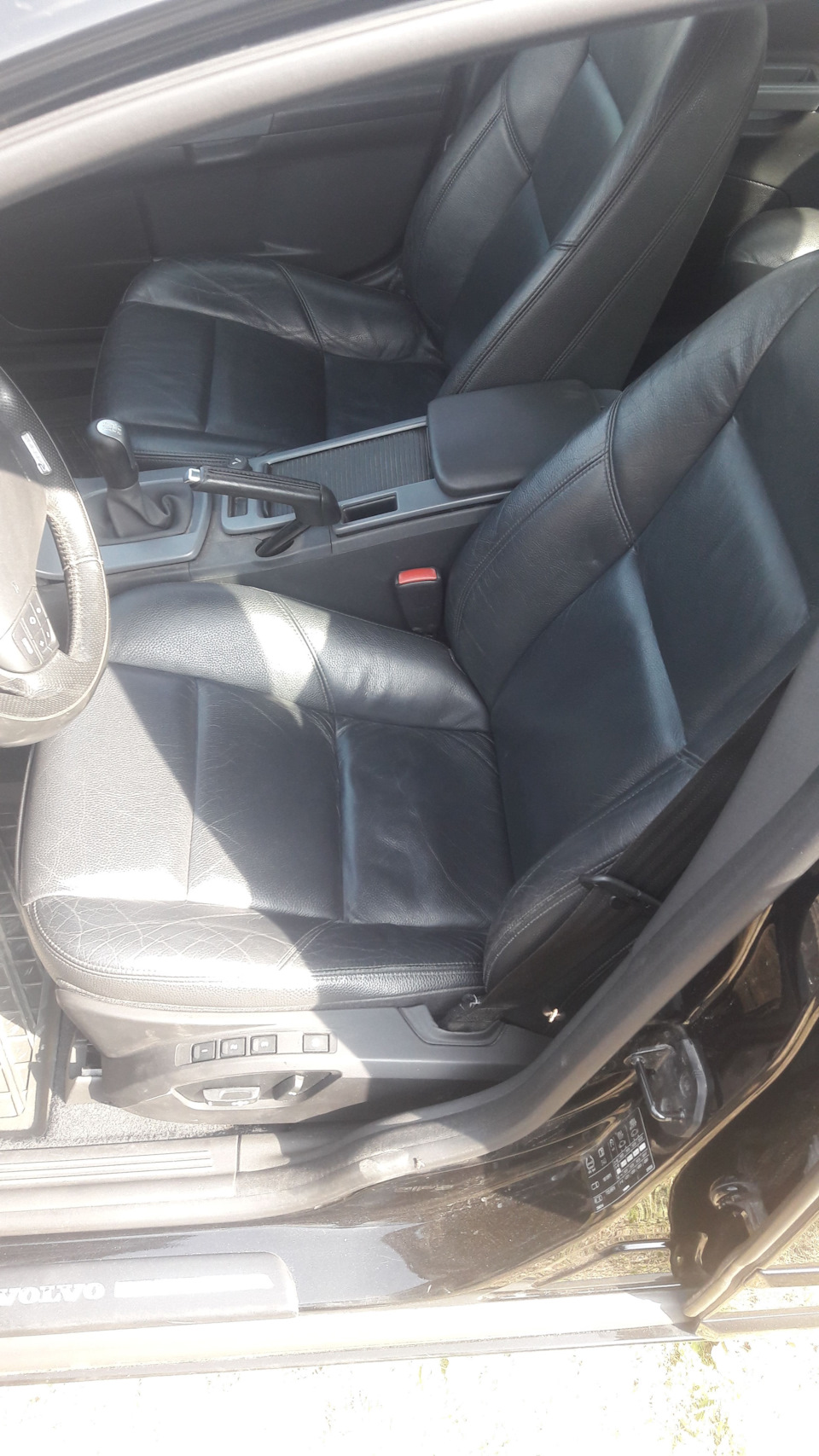 Новый салон уже готов — Volvo S40 (2G)