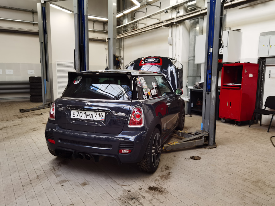 Двигаемся дальше к коллекционному состоянию😅 — MINI John Cooper Works GP (R56)