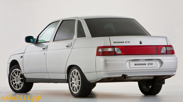 Задние фары автомобиля Богдан — Lada 21101