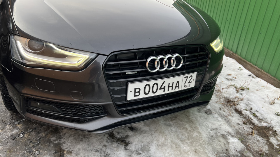 номер десять — Audi A4 (B8)