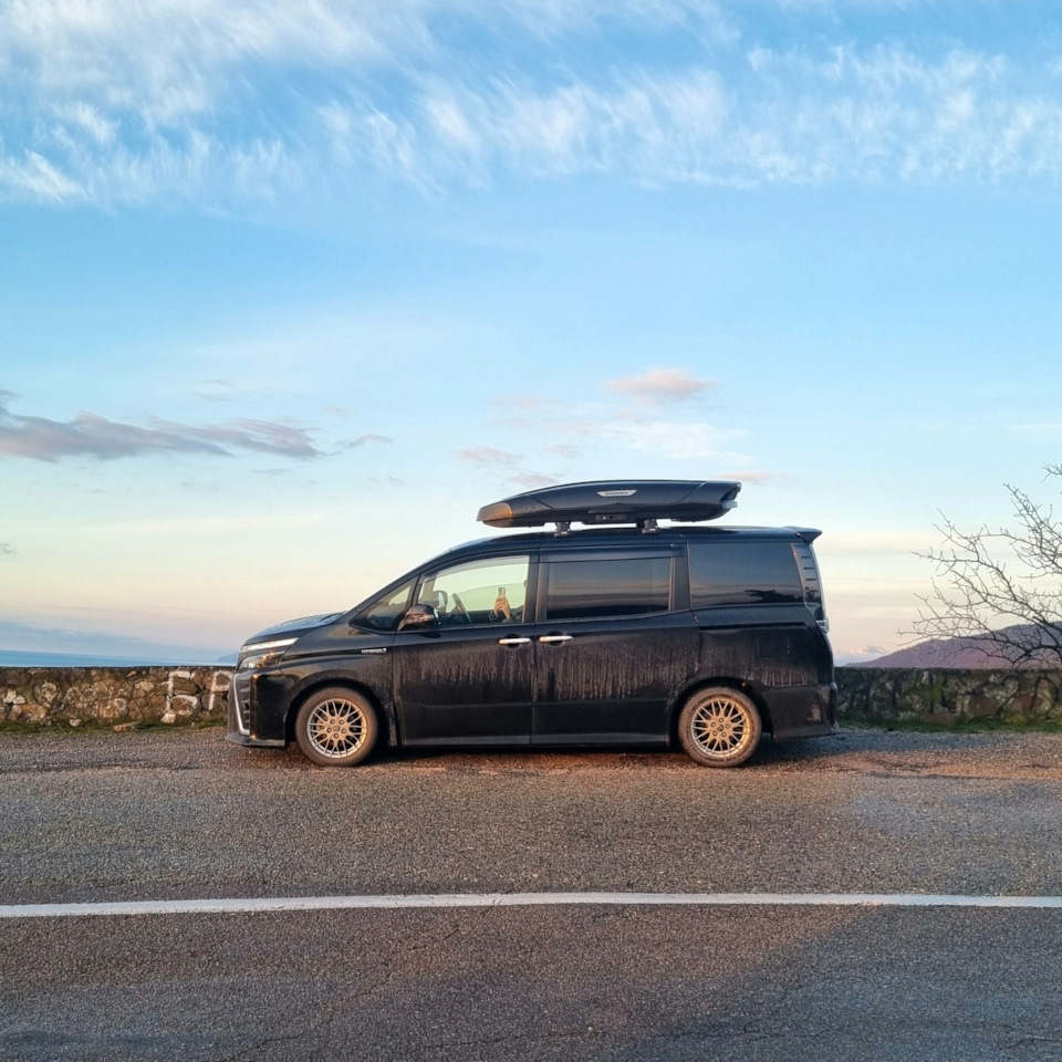 Фото в бортжурнале Toyota Voxy (3G)
