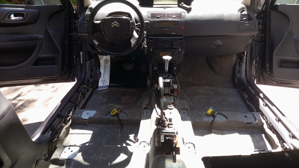 Фото в бортжурнале Citroen C4 (1G)
