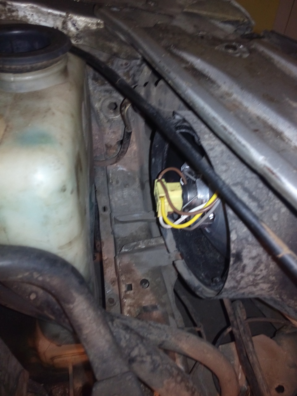 Фото в бортжурнале Audi 100 (C4)