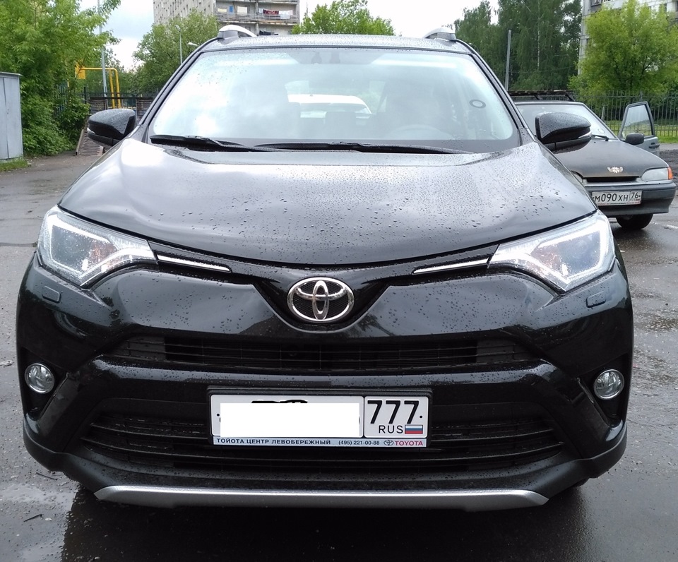 Фото в бортжурнале Toyota RAV4 (IV)