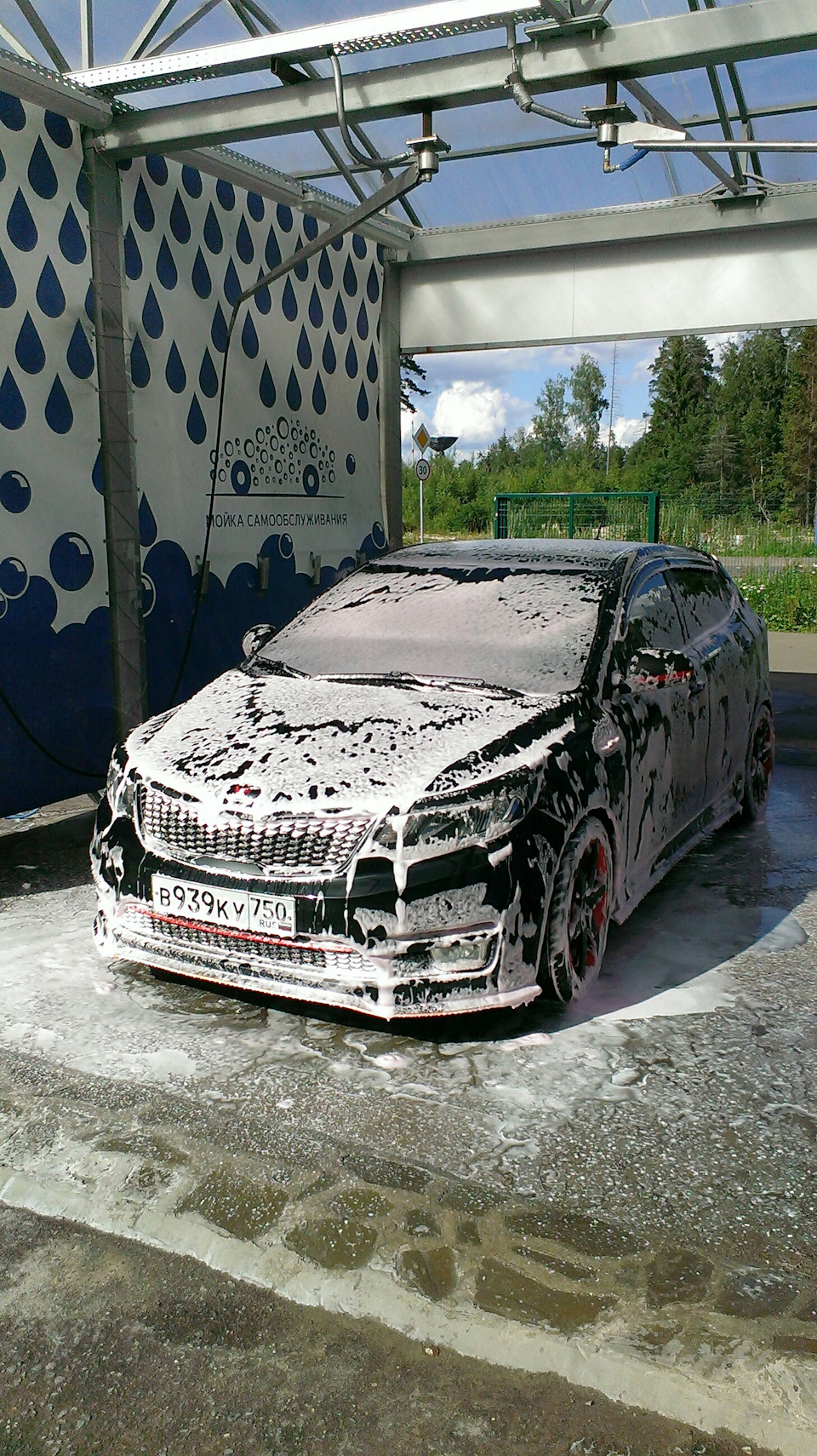 День другой, опять мыть )) — KIA Rio 5-door (3G). Запчасти на фото: Q0850