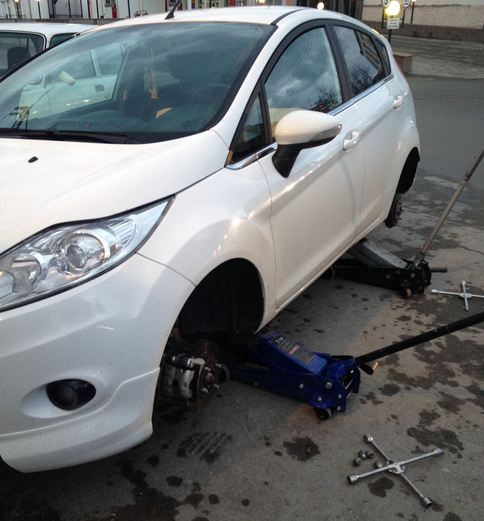 Фото в бортжурнале Ford Fiesta (Mk VI)