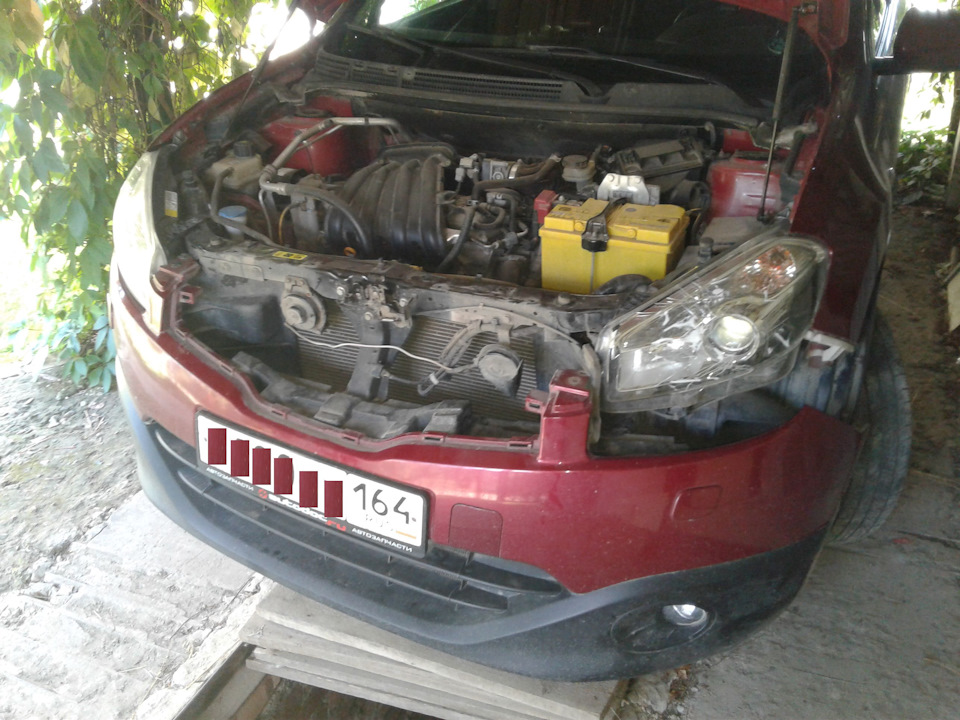 Бампер отстегнут — Nissan Qashqai (1G)