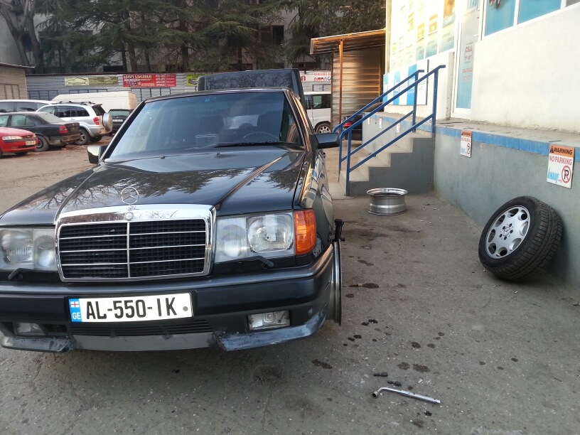 с праставкой 5мм центр и бочка — Mercedes-Benz E-Class (W124)