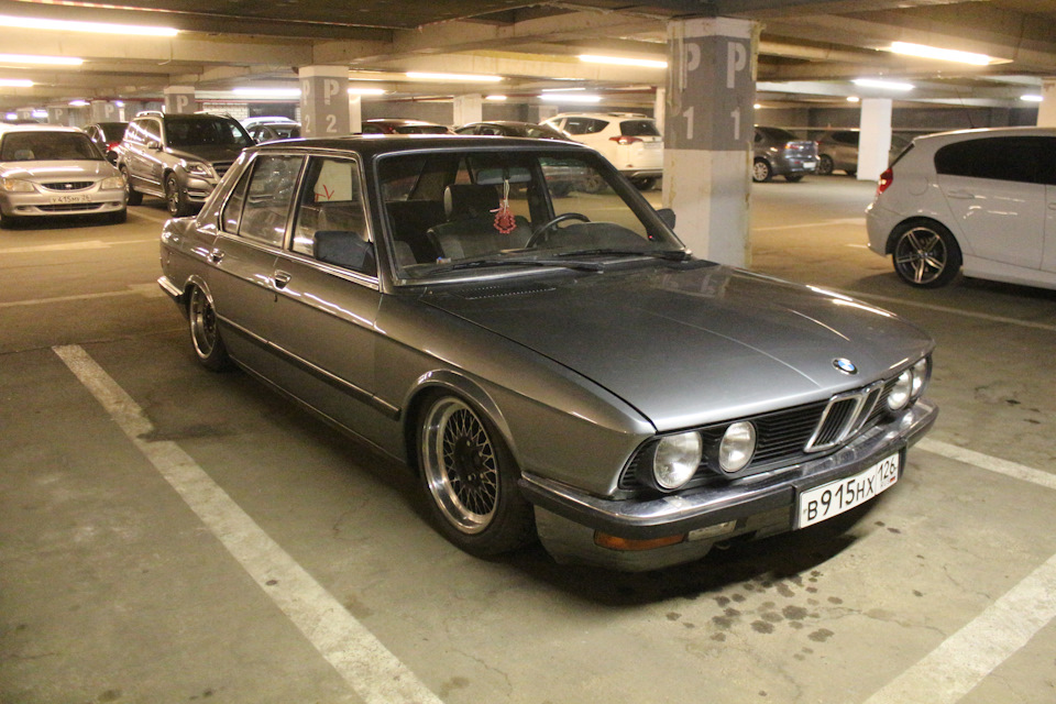 Фото в бортжурнале BMW 5 series (E28)