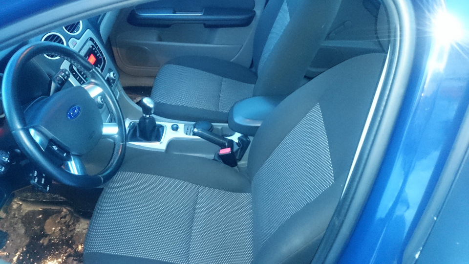 Передний ряд до замены — Ford Focus Sedan II