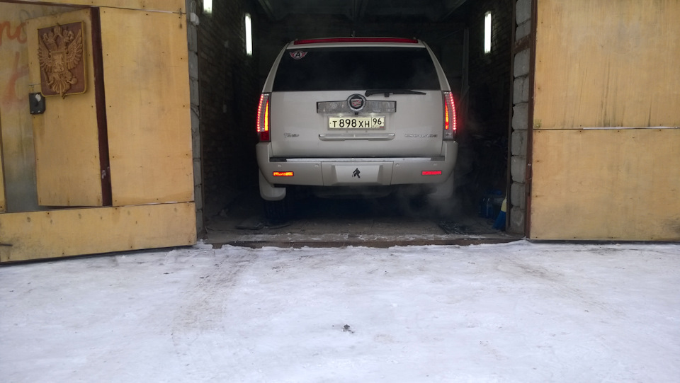 Фото в бортжурнале Cadillac Escalade (3G)