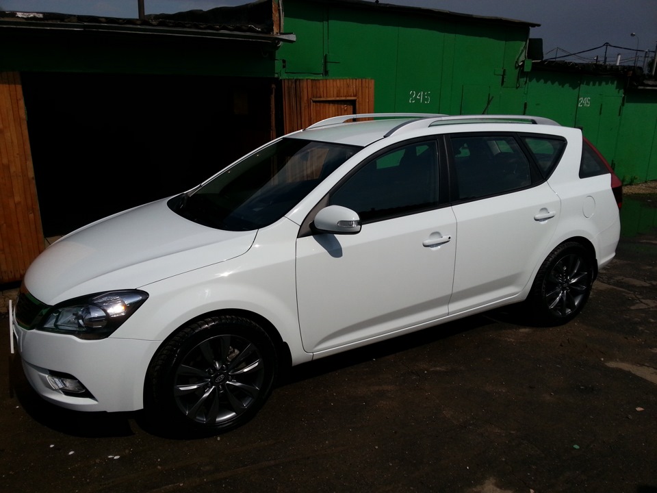 Фото в бортжурнале KIA Ceed SW (1G)