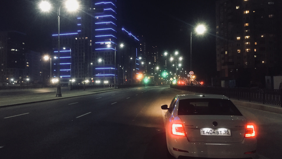 Skoda Octavia Пока что white