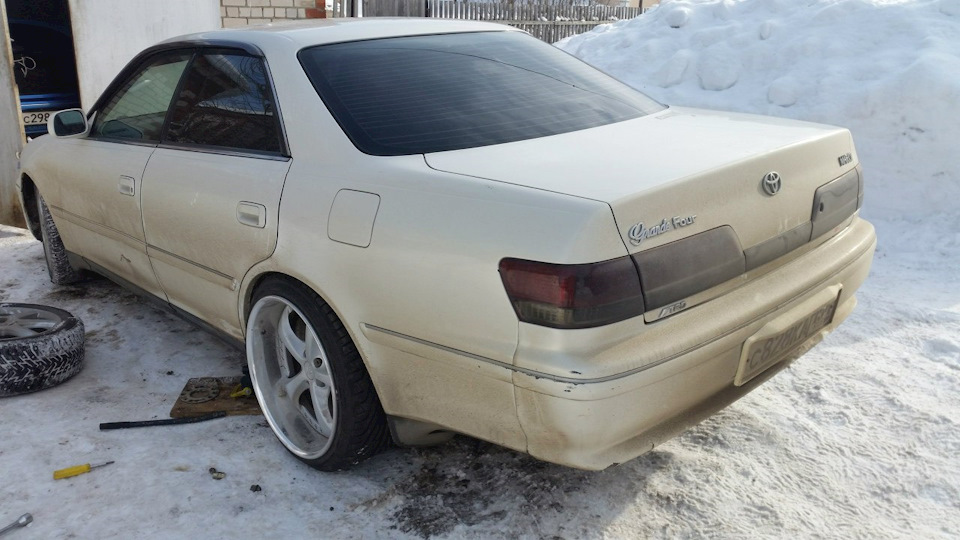Фото в бортжурнале Toyota Mark II (100)