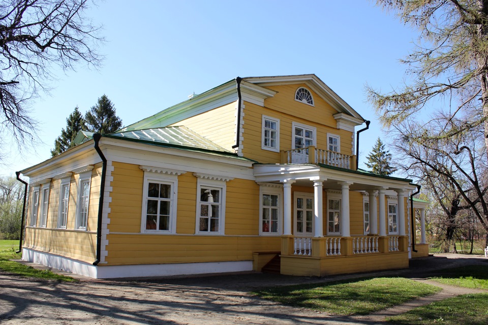 3 — Lada Ларгус