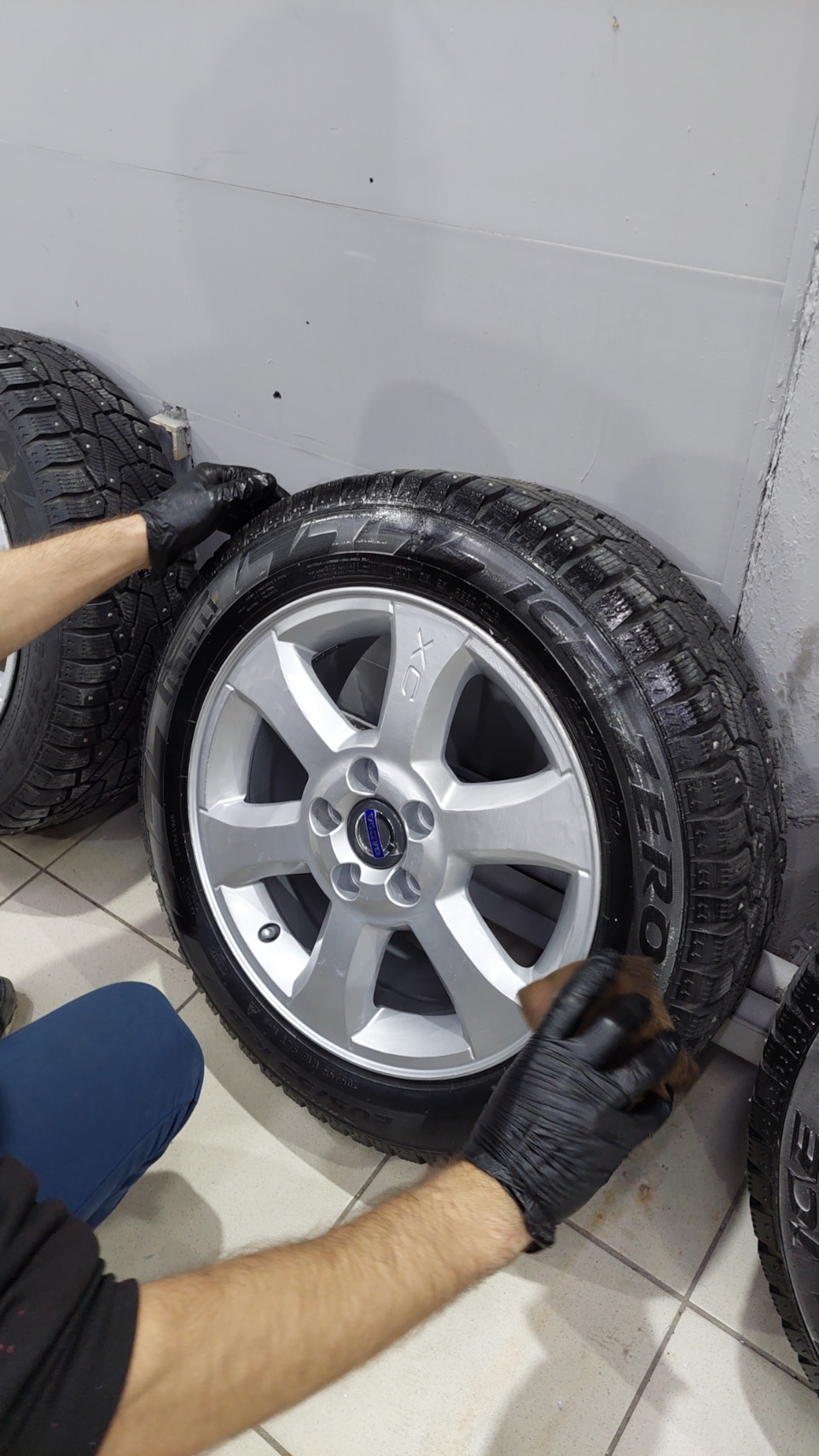 Фото в бортжурнале Volvo S40 (2G)