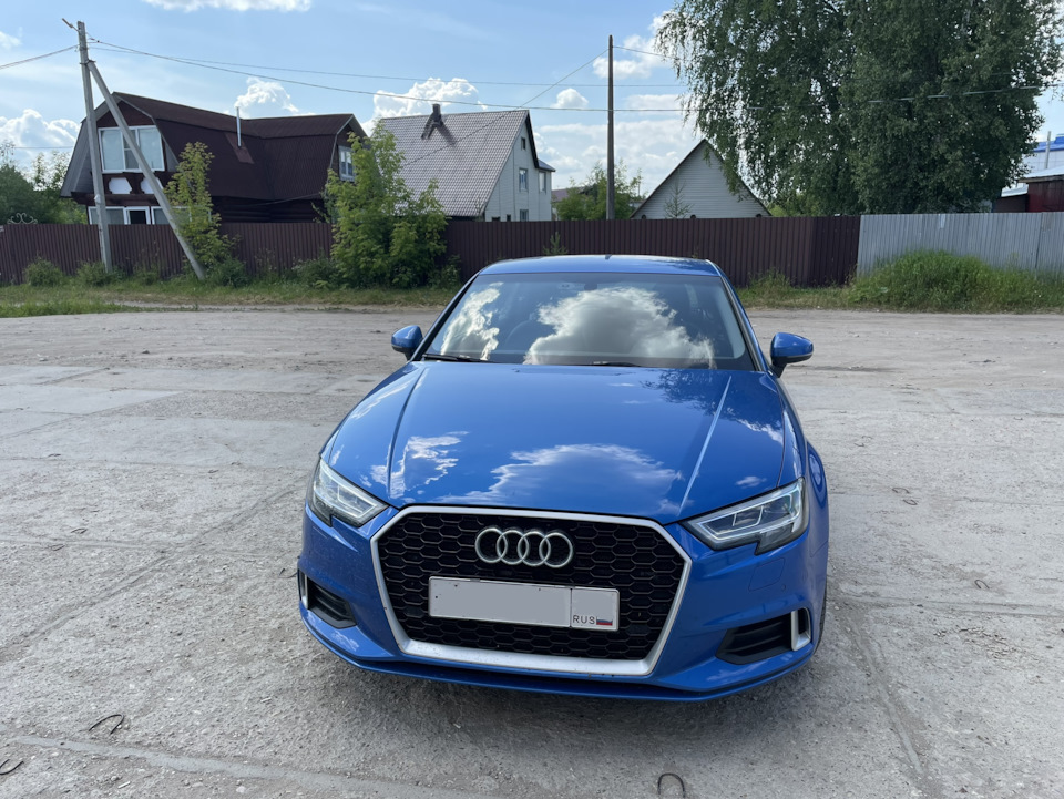 Аквариум спереди — Audi A3 Sedan (8V)