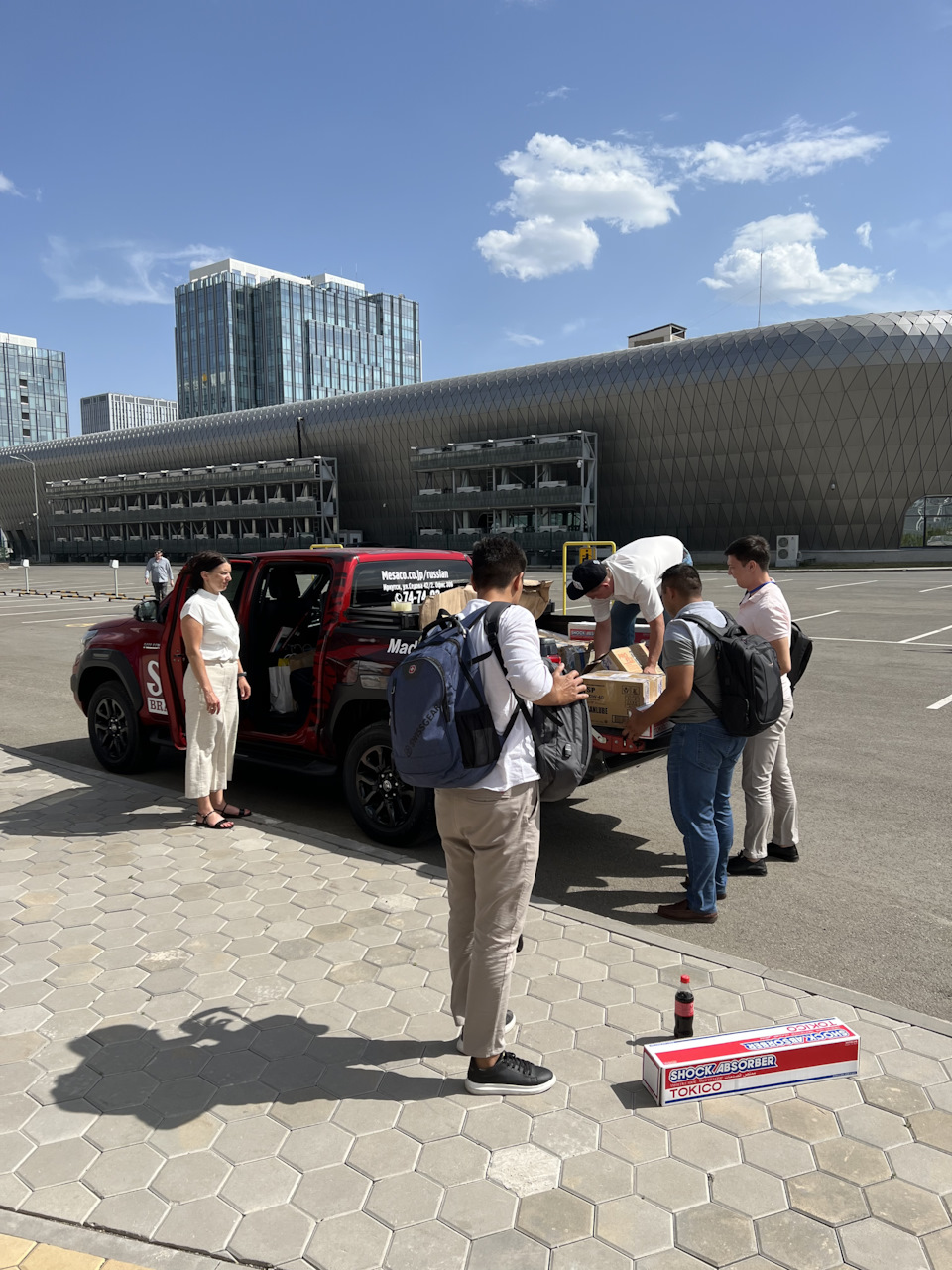 Фото в бортжурнале Toyota Hilux (8G)