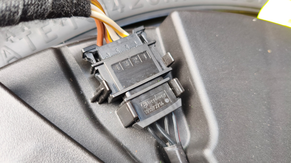 むちゃページ Шумоизоляция Ч.2 — Volkswagen Lamando L бензин, 1,4 л, 2022 года