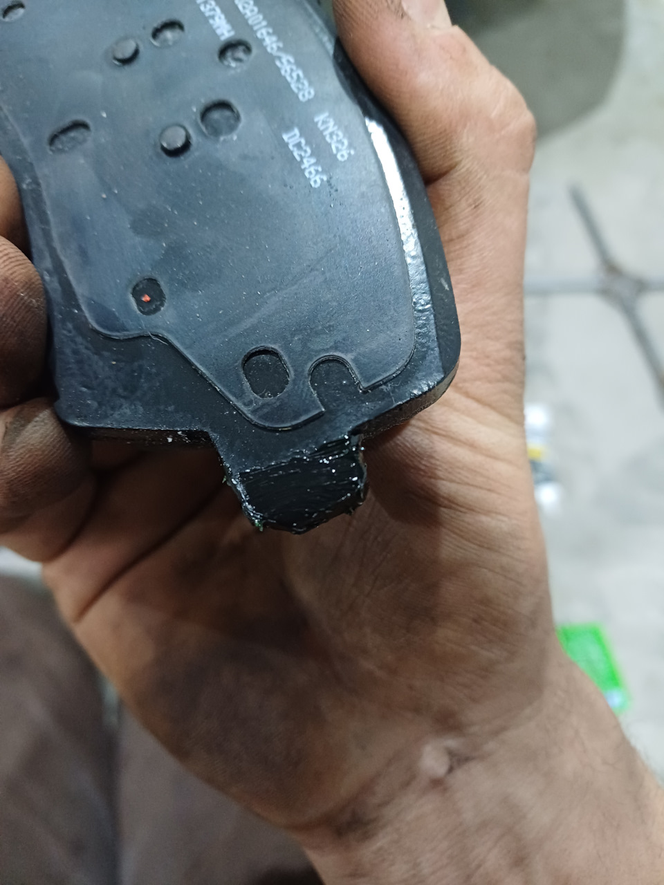 Видно срез и смазку — KIA Cerato (3G)