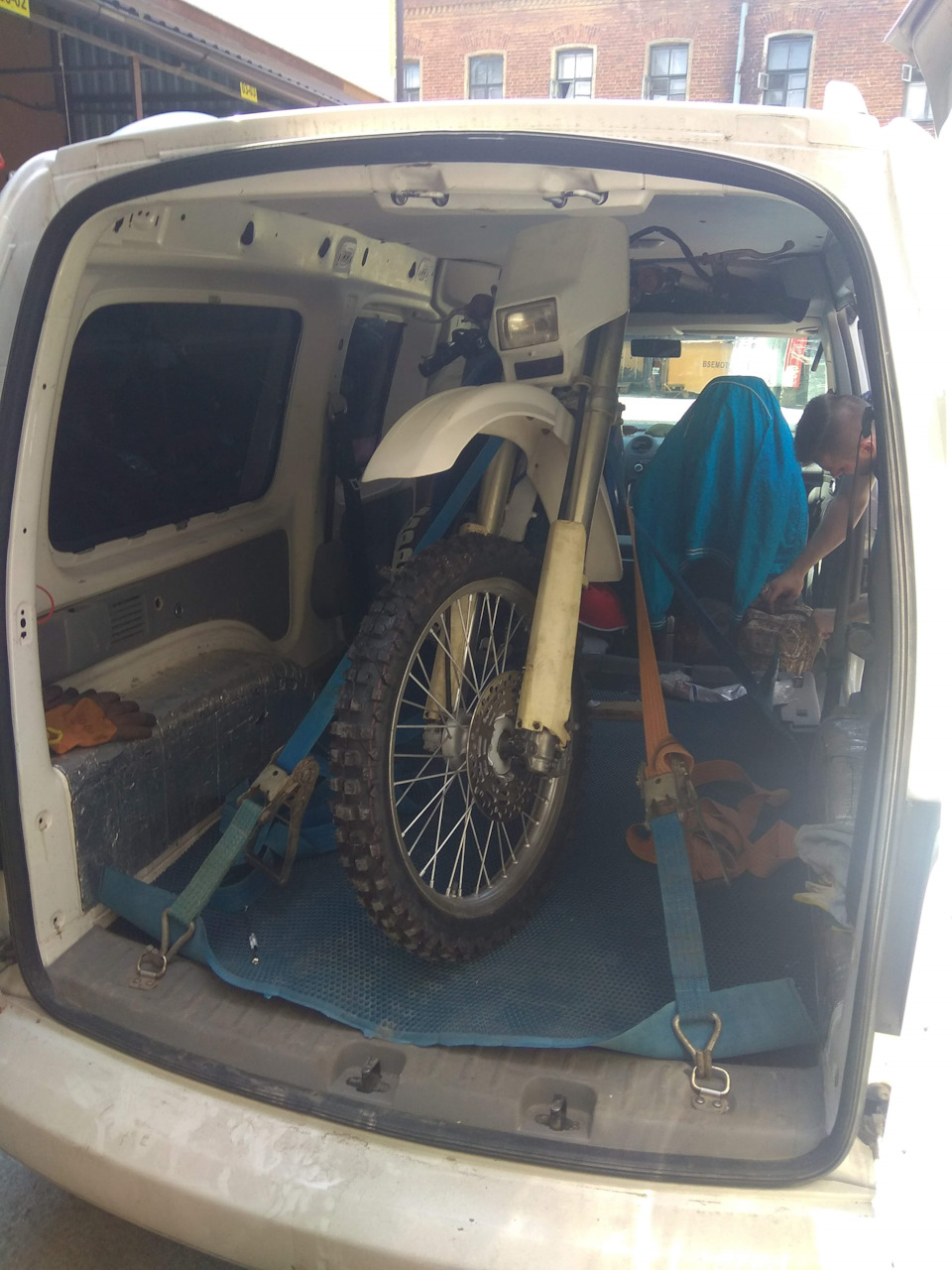 Фото в бортжурнале Volkswagen Caddy (3G)