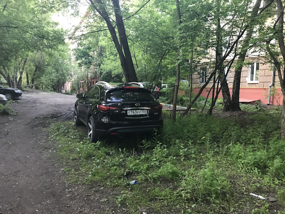 Фото в бортжурнале Infiniti QX70