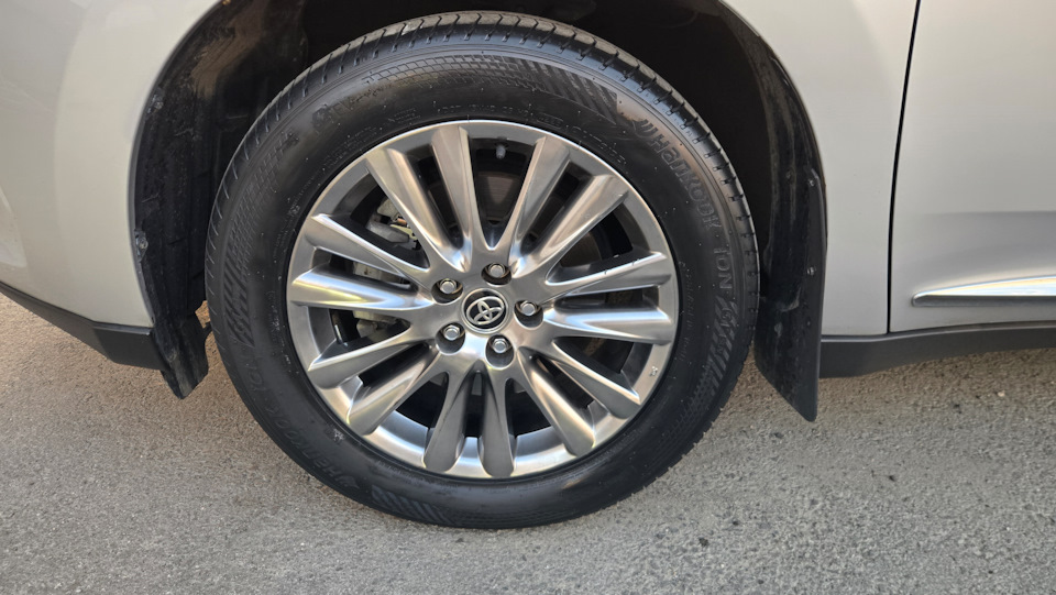 Фото в бортжурнале Toyota Harrier (3G)