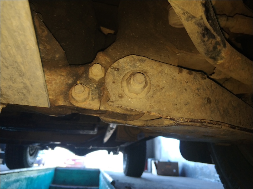 Фото в бортжурнале Nissan Terrano II