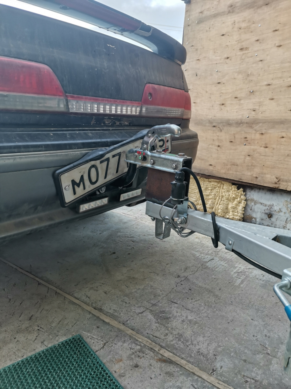 Пришлось 15 см приколхозить к прицепу, сейчас ровно прицеп с кузовом — Toyota Mark II (100)