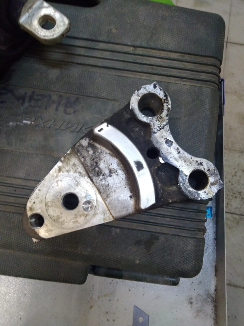 запилил немного отбойник — Honda Civic 4D (8G)