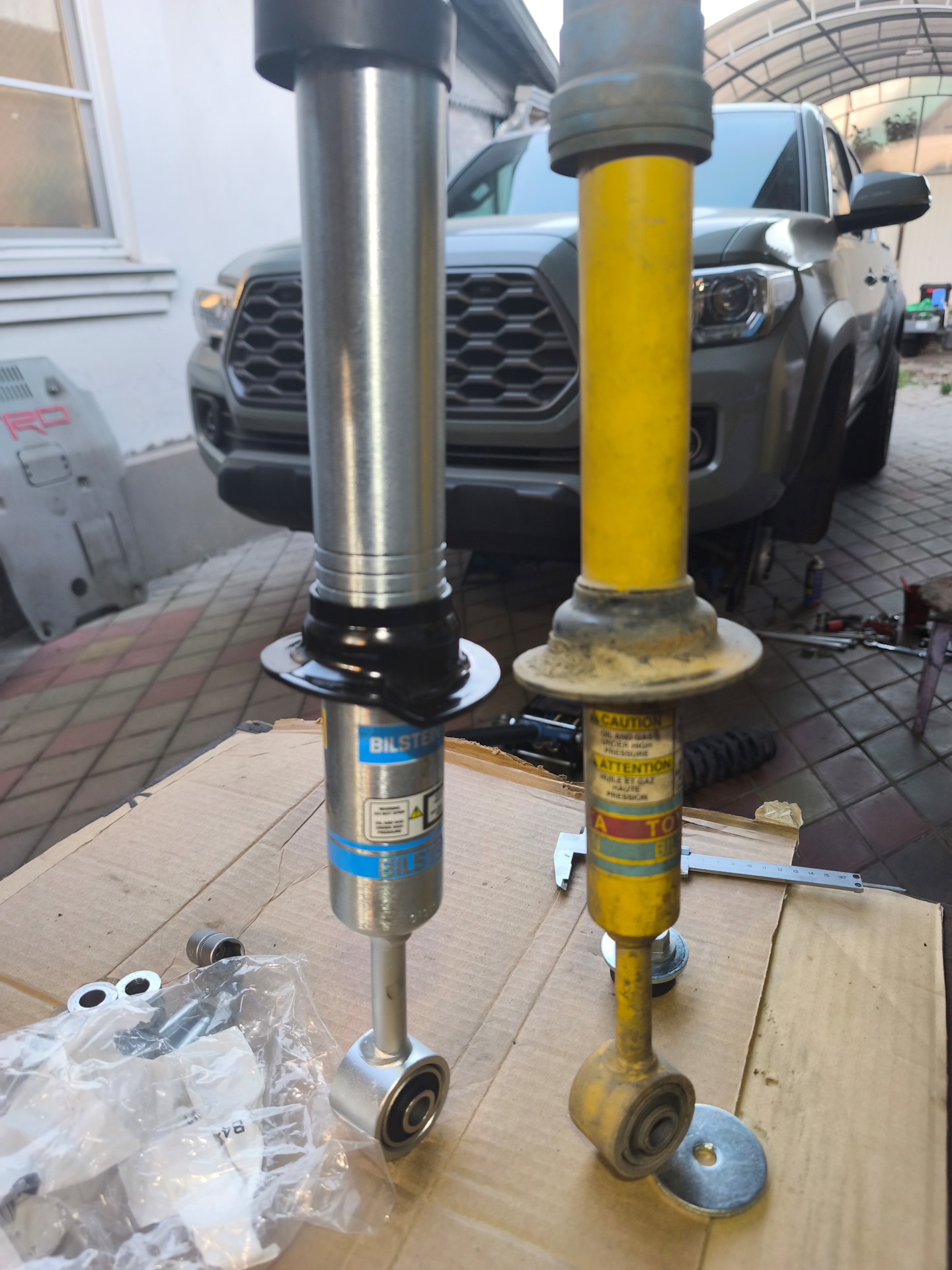 Амортизаторы Bilstein B8 5100 - Toyota Tacoma (3G) бензин, 3,5 л, 2023 года тюнинг DRIVE2 - изображение номер два Амортизаторы Bilstein B8 5100 - Toyota Tacoma (3G) бензин, 3,5 л, 2023 года тюнинг DRIVE2 - изображение номер два