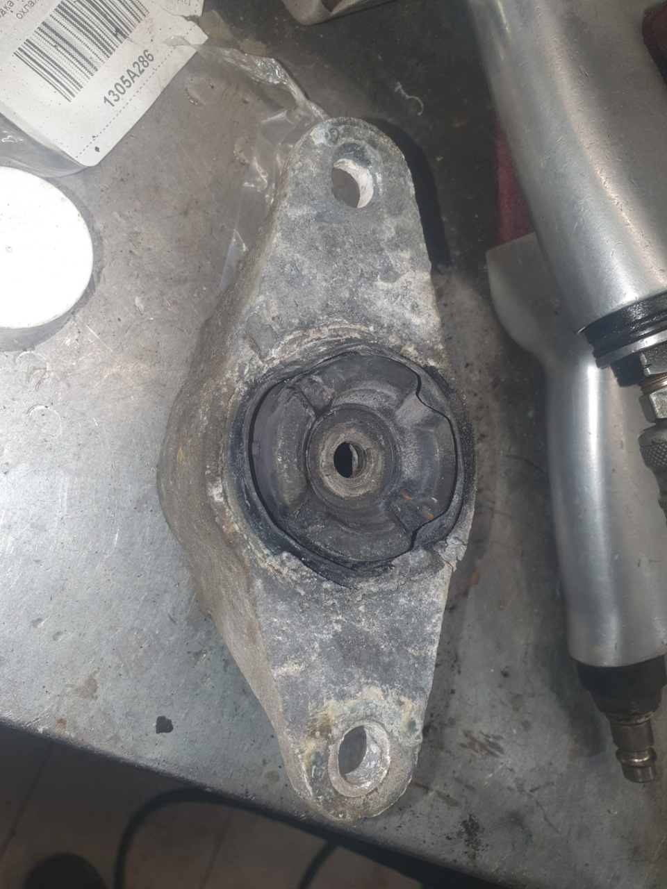 Фото в бортжурнале Mazda CX-5 (1G). Запчасти на фото: 1305A286