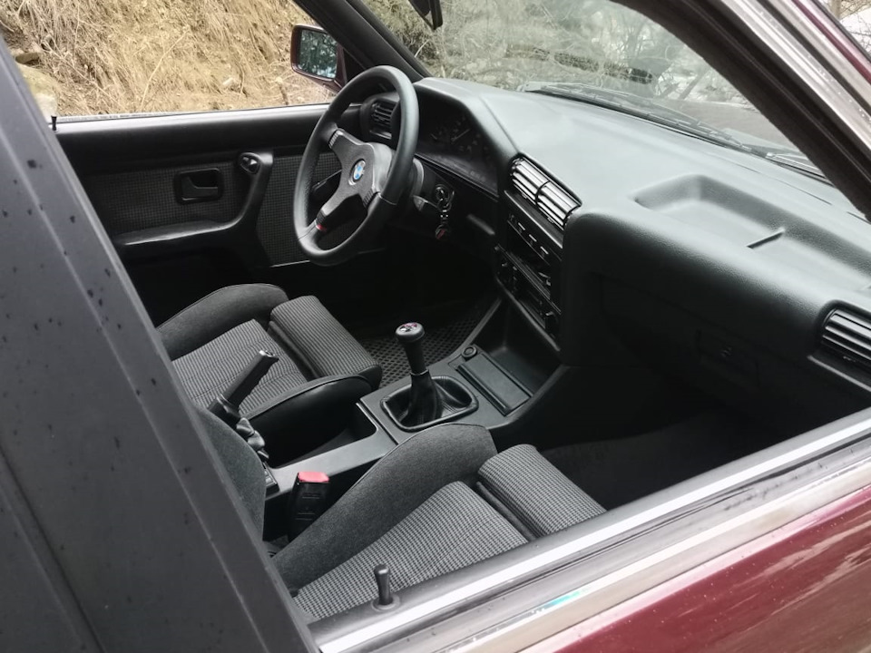 Фото в бортжурнале BMW 3 series (E30)