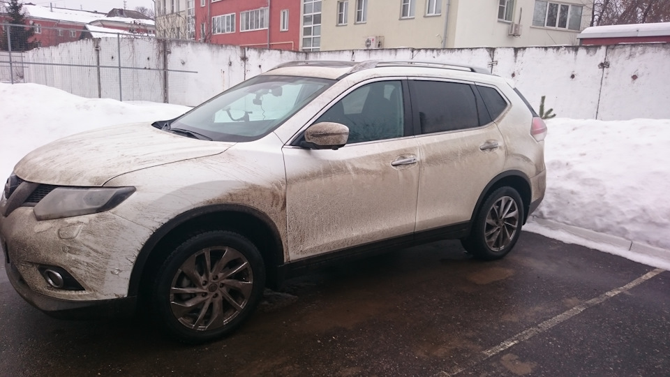 Nissan X-Trail Белый перламутр