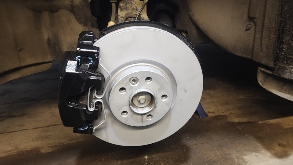 Фото в бортжурнале Volvo XC60 (1G)
