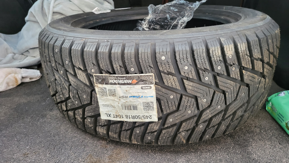 Фото в бортжурнале Mercedes-Benz Viano (W639). Запчасти на фото: 1023620, Hankook W429 i Pike RS2