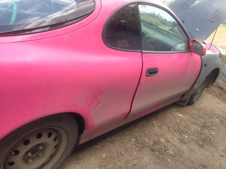 правое крыло чуть пошло корозией понизу — Toyota Celica (180)