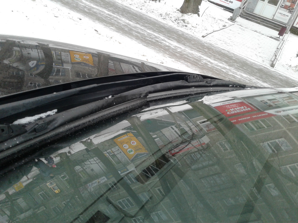 Логотипами к верху — Skoda Rapid (1G)