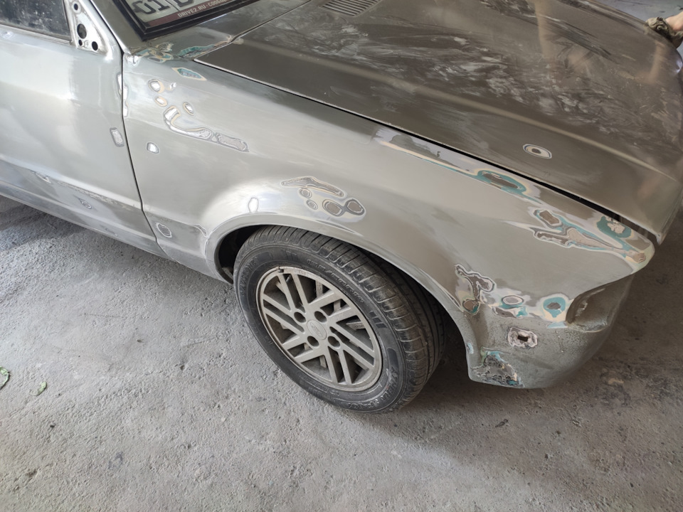 Трещинки и прочие косяки зачищены — Ford Escort Mk3